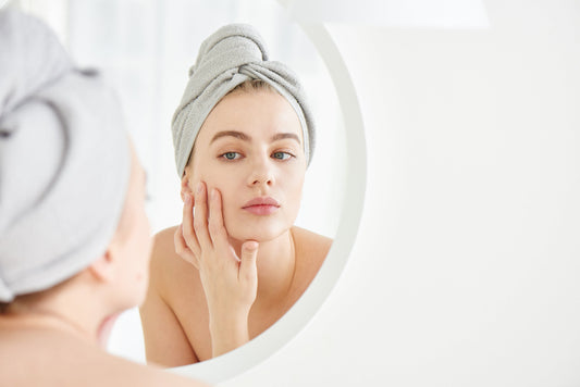 Whiteheads Vs Blackheads: What’s the Difference?